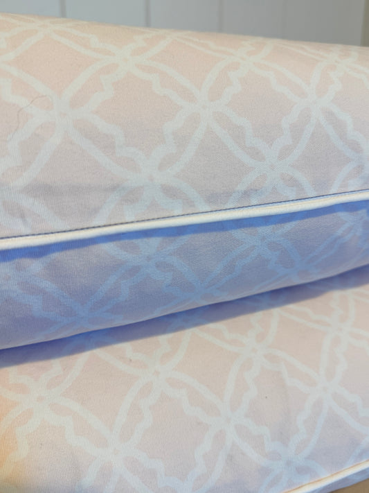 40 x 60cm Pink Lattice Cushion Cover