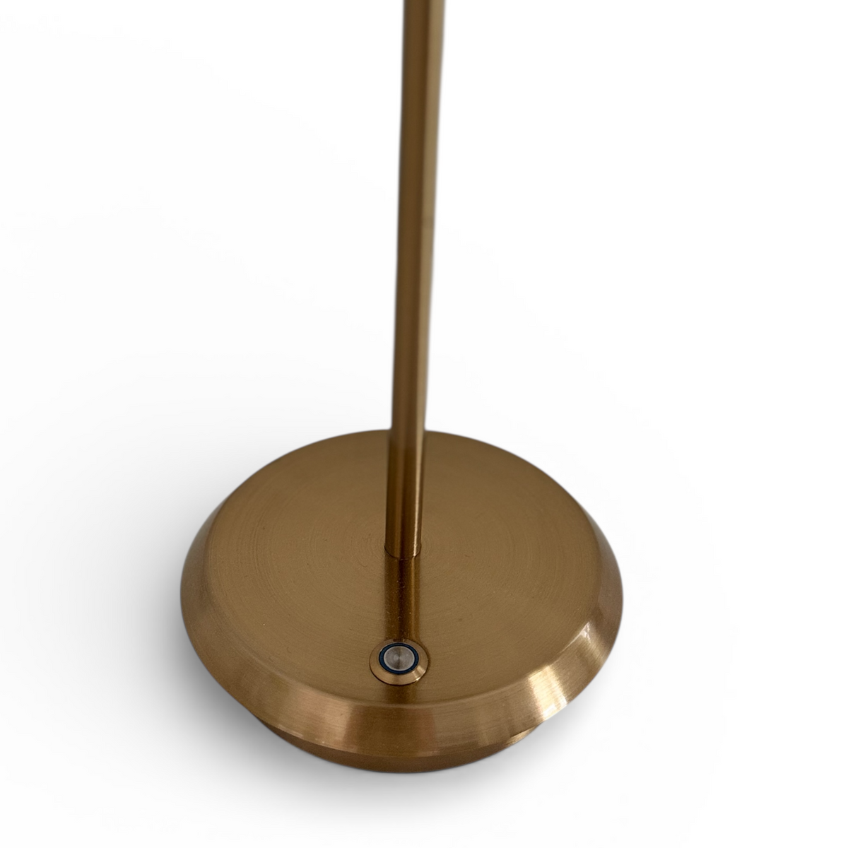 BRUSHED GOLD TABLE LAMP RECHARGEABLE BASE