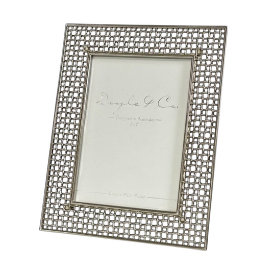 OPEN WEAVE SILVER RAFFLES FRAME 5" x 7"