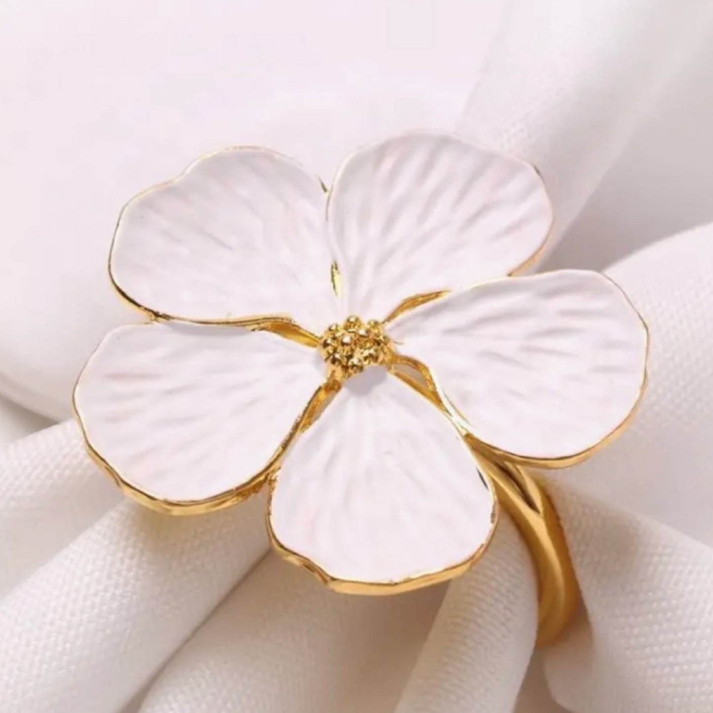 WHITE & GOLD HYDRANGEA NAPKIN RING - Set of 4