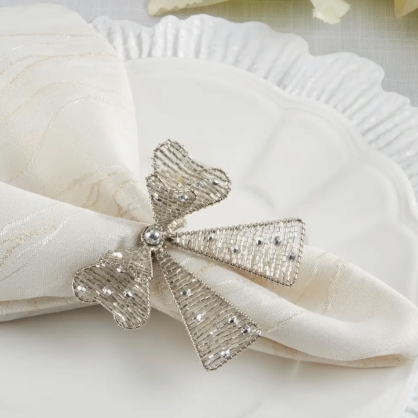 SILVER BEADED BOW NAPKIN RINGS– Set of 4